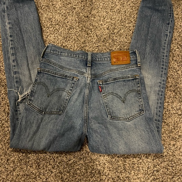 Levi’s 501 high rise jeans! - Picture 2 of 5
